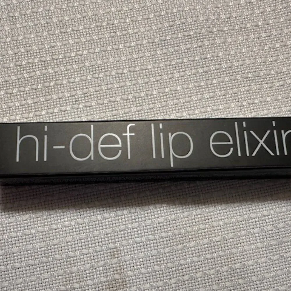Shimmer PH Hi-def Lip Elixir   8163  NWT Boutique